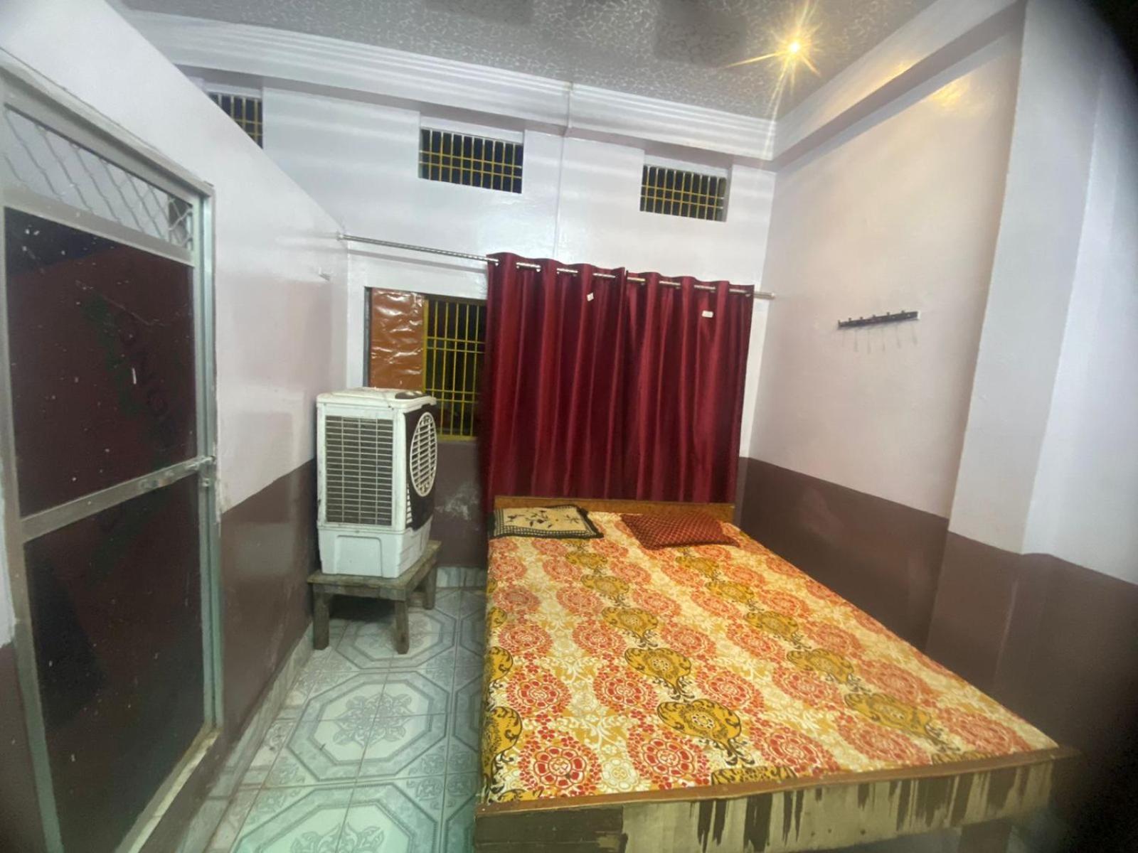 Hotel Yatri Niwas - Varanasi, Varanasi